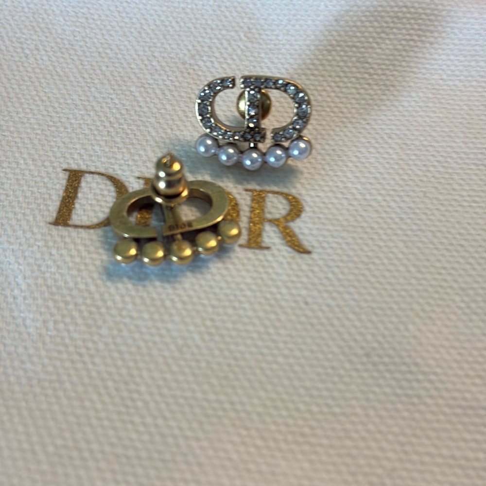Dior Gold and Pearl Stud Earrings - Picture 4 of 4